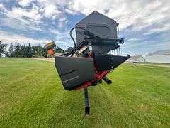 2003 IH Model 1020 Bean Head, 25’, Comes with Custom Built Trailer Specifically Made for the Head