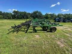 John Deere 680 Chisel Plow, 25’ Wide, Fold up Wings, Walking Tandems, 3 Bar Harrow, SN: 002635