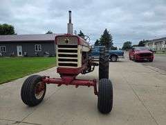 Farmall 460 Wide Front Gas Tractor, 15.5-38 Rears, 2pt Fast Hitch, 11L-15 Fronts, 540 PTO, Mid Hydra