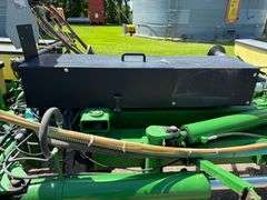 John Deere 1770 Conservation 24R30” Planter, 3 Bushel Boxes, (2) 200 Gallon Liquid Fertilizer Tanks 