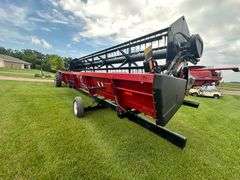 2003 IH Model 1020 Bean Head, 25’, Comes with Custom Built Trailer Specifically Made for the Head