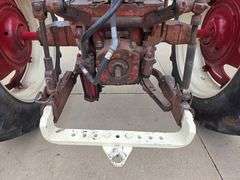 Farmall 460 Wide Front Gas Tractor, 15.5-38 Rears, 2pt Fast Hitch, 11L-15 Fronts, 540 PTO, Mid Hydra