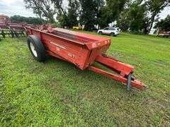 International Model 530 Manure Spreader, 540 PTO, 10.00x20 Tires, Very Little Useage