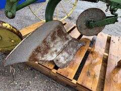 John Deere 1 Bottom Sulky Plow, Coulter, Horse Eveners