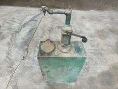 Oil Barrel with Hand Pump, FRYMARVEL B-10660