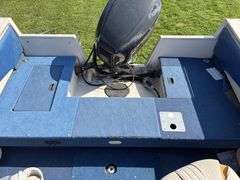 1999 Crestliner 1850 Sportfish Boat, 18.5’, Evinrude 150 Motor, Walkthru Windshield, Depth Finder, w