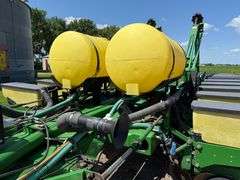 John Deere 1770 Conservation 24R30” Planter, 3 Bushel Boxes, (2) 200 Gallon Liquid Fertilizer Tanks 