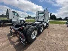 2015 Volvo VNL Daycab, D13 Engine with 425hp, 457,000 Miles, I Shift Transmission, 180” Wheelbase, A