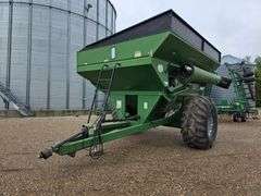 Brent by Unverferth 774 Grain Cart, Front Corner 17” Auger, Large 1000 PTO, 30.5L-32 Tires, Rear Lig
