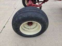 Farmall 460 Wide Front Gas Tractor, 15.5-38 Rears, 2pt Fast Hitch, 11L-15 Fronts, 540 PTO, Mid Hydra
