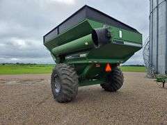 Brent by Unverferth 774 Grain Cart, Front Corner 17” Auger, Large 1000 PTO, 30.5L-32 Tires, Rear Lig