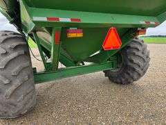 Brent by Unverferth 774 Grain Cart, Front Corner 17” Auger, Large 1000 PTO, 30.5L-32 Tires, Rear Lig