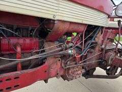 Farmall 460 Wide Front Gas Tractor, 15.5-38 Rears, 2pt Fast Hitch, 11L-15 Fronts, 540 PTO, Mid Hydra
