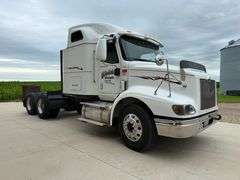 2006 International 9200i Semi with Sleeper, 665,108 Miles, Cumins ISX 15 Engine, 10 Speed Transmissi