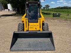 Gehl 4835 SXT Turbo Skid Loader, 985 Hours, Radio, Heat, Auxiliary Hydraulics, Quick Attach, New Buc