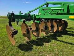 2016 John Deere 2730X 18’ Combination Ripper, 9 Shank, Remlinger 5 Bar Spike Tooth Harrow, Single Po