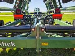 Wishek 862NT Tandem Disk, 30’, Rotary Scrapers, Approx 29” Front Blades, Approx 29” Rear Blades, 385