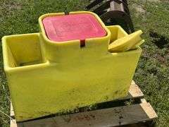 Ritchie Waterer, Has Crack that Cab be Repaired in Bowl Per Seller
