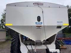 Mobility 800 Row Crop Fertilizer Spreader, Pull Type, 60’ Spread, 380/90R46 Singles, Adjustable Axle