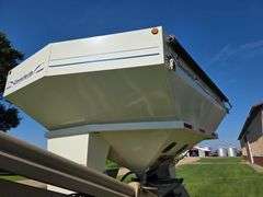 Unverferth Seed Runner 3750 Tri Axle Seed Tender, Honda 11hp Engine with Electric Start, 6” Conveyor
