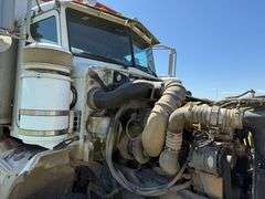 2007 Peterbilt 379 with 2014 Meyer 9128RT Forage Box, 114,980 Actual Miles, Air Lift Tax Axle with 3
