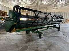 2001 John Deere 925F 25’ Flexhead with Unverferth Head Trailer, Full Finger Reel, SN: H00925F691586.