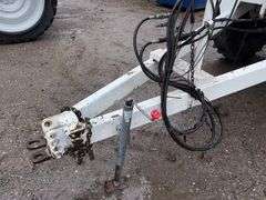 Mobility 800 Row Crop Fertilizer Spreader, Pull Type, 60’ Spread, 380/90R46 Singles, Adjustable Axle