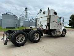 2006 International 9200i Semi with Sleeper, 665,108 Miles, Cumins ISX 15 Engine, 10 Speed Transmissi
