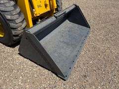 Gehl 4835 SXT Turbo Skid Loader, 985 Hours, Radio, Heat, Auxiliary Hydraulics, Quick Attach, New Buc
