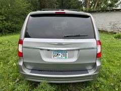 2014 Chrysler Town and Country Van, 140K Miles, Leather, DVD Player, 3.6L, 17” wheels, VIN:2C4RC1BG4