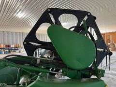 2001 John Deere 925F 25’ Flexhead with Unverferth Head Trailer, Full Finger Reel, SN: H00925F691586.