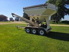 Unverferth Seed Runner 3750 Tri Axle Seed Tender, Honda 11hp Engine with Electric Start, 6” Conveyor