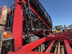 2006 Amity 12R22” 2700 Sugarbeet Lifter, Approx 400 Acres on new hard surface wheels, 1 year on rear
