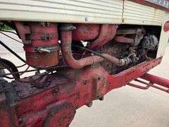Farmall 460 Wide Front Gas Tractor, 15.5-38 Rears, 2pt Fast Hitch, 11L-15 Fronts, 540 PTO, Mid Hydra