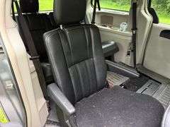 2014 Chrysler Town and Country Van, 140K Miles, Leather, DVD Player, 3.6L, 17” wheels, VIN:2C4RC1BG4