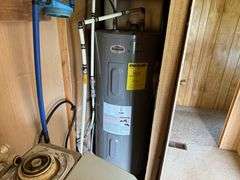 1982 14x68 Single Wide Mobile Home to Be Moved, Tin Roof, Stove, Fridge, 3bed/1bath, Has Been Winter