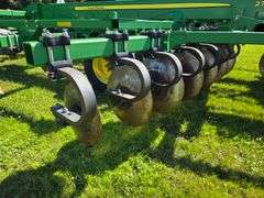 2016 John Deere 2730X 18’ Combination Ripper, 9 Shank, Remlinger 5 Bar Spike Tooth Harrow, Single Po