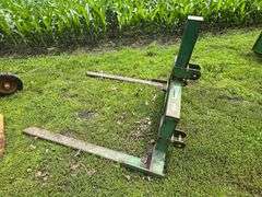 Double L Model 700 Round Bale Mover, 3pt Hookup