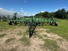John Deere 680 Chisel Plow, 25’ Wide, Fold up Wings, Walking Tandems, 3 Bar Harrow, SN: 002635