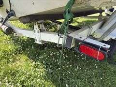 1999 Crestliner 1850 Sportfish Boat, 18.5’, Evinrude 150 Motor, Walkthru Windshield, Depth Finder, w