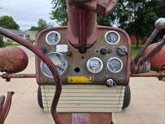 Farmall 460 Wide Front Gas Tractor, 15.5-38 Rears, 2pt Fast Hitch, 11L-15 Fronts, 540 PTO, Mid Hydra