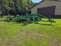 2016 John Deere 2730X 18’ Combination Ripper, 9 Shank, Remlinger 5 Bar Spike Tooth Harrow, Single Po