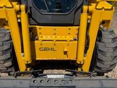 Gehl 4835 SXT Turbo Skid Loader, 985 Hours, Radio, Heat, Auxiliary Hydraulics, Quick Attach, New Buc