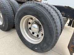 2006 International 9200i Semi with Sleeper, 665,108 Miles, Cumins ISX 15 Engine, 10 Speed Transmissi