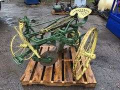 John Deere 1 Bottom Sulky Plow, Coulter, Horse Eveners