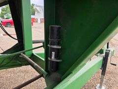 Brent by Unverferth 774 Grain Cart, Front Corner 17” Auger, Large 1000 PTO, 30.5L-32 Tires, Rear Lig