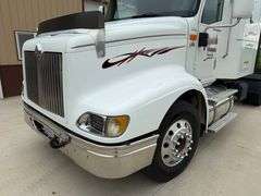 2006 International 9200i Semi with Sleeper, 665,108 Miles, Cumins ISX 15 Engine, 10 Speed Transmissi