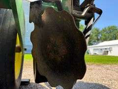 John Deere 1770 Conservation 24R30” Planter, 3 Bushel Boxes, (2) 200 Gallon Liquid Fertilizer Tanks 