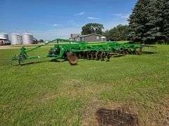 2016 John Deere 2730X 18’ Combination Ripper, 9 Shank, Remlinger 5 Bar Spike Tooth Harrow, Single Po