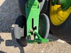 John Deere 1770 Conservation 24R30” Planter, 3 Bushel Boxes, (2) 200 Gallon Liquid Fertilizer Tanks 